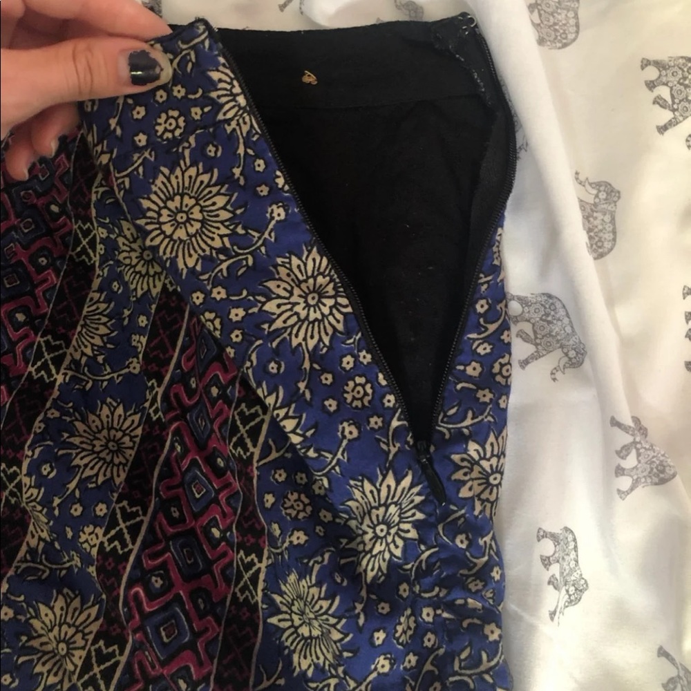 Flowy Shorts - Picture 3 of 4